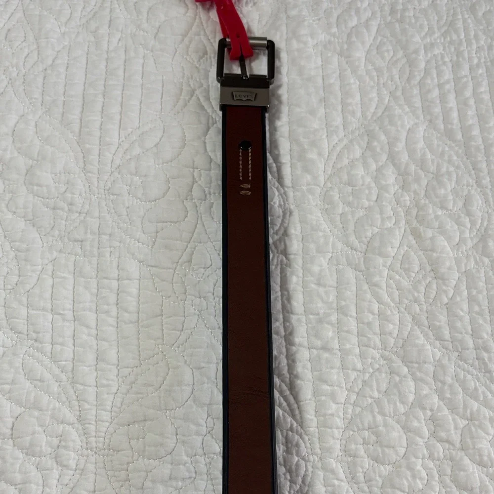 NWT Levi's Boys Brown &  Black Reversible Faux Leather Casual Belt Medium 26-28